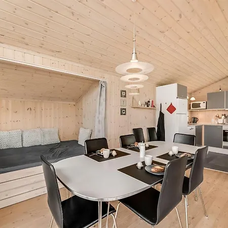 Lucio - 350m To The Fjord By Interhome *